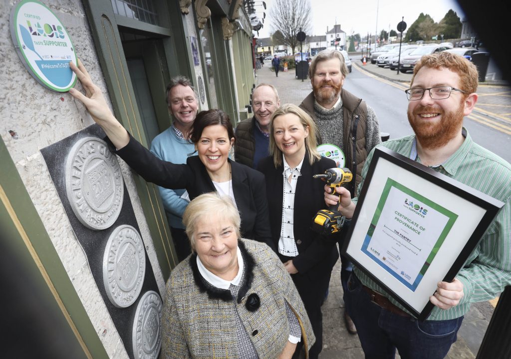 Pictured at The Pantry, Portlaoise for the launch of the Laois TASTE Provenance Scheme. Mark Healy, The Pantry (right) received his Laois TASTE plaque from Honor Deevy, Local Enterprise Office. Also included are Brian Brennan, BrennanÕs Old House Gin; Denise Rainey, Laois County Council Business Support Unit; Helen Gee, chairperson of Laois TASTE; Noel Barcoe, Village Dairy and Kevin Scully, The Merry Mill. 